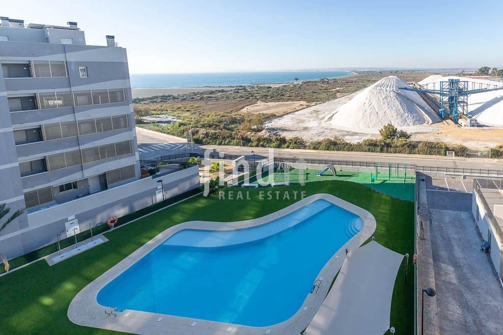 Apartamento de 3 habitaciones en Santa Pola en venta con piscina garaje - 495.000 € (Ref: 9400432)
