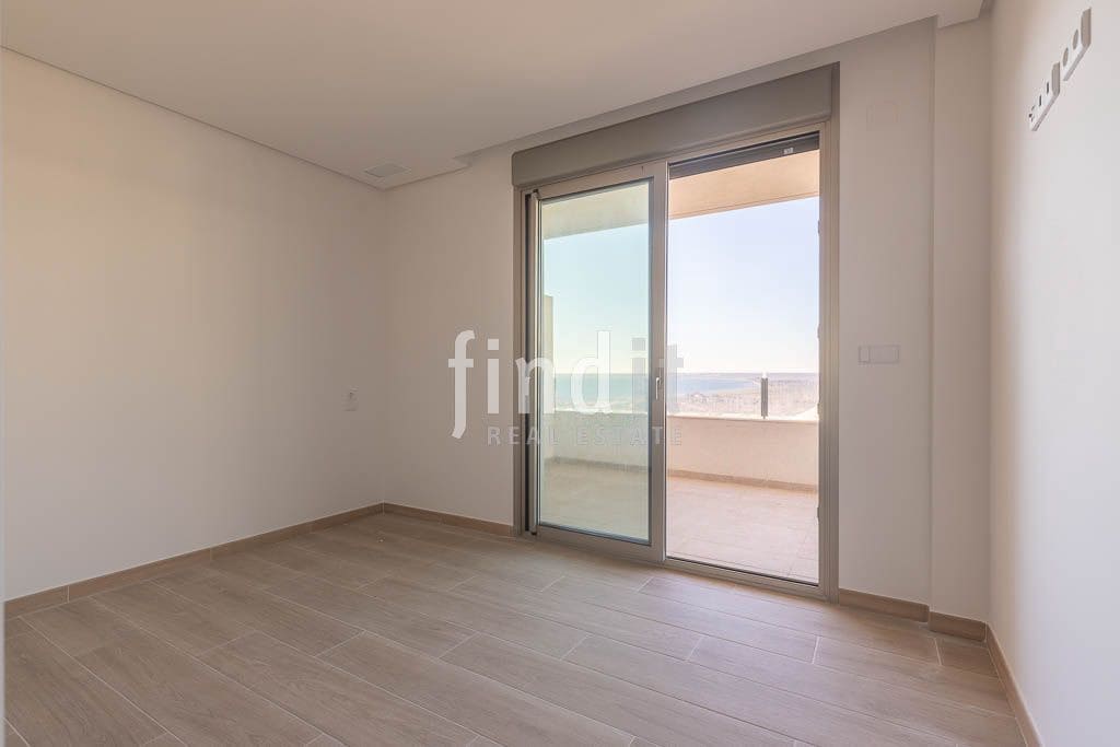 Apartamento de 3 habitaciones en Santa Pola en venta con piscina garaje - 495.000 € (Ref: 9400432)