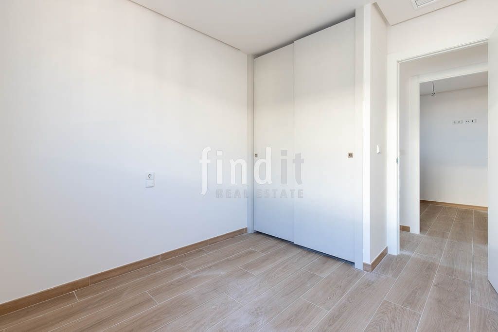 Apartamento de 3 habitaciones en Santa Pola en venta con piscina garaje - 495.000 € (Ref: 9400432)