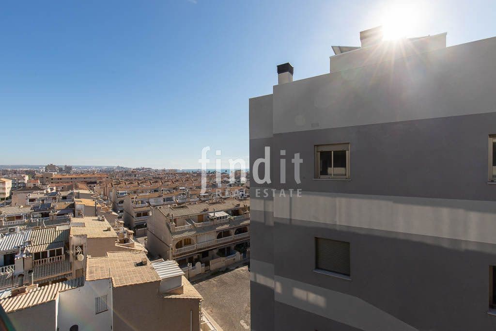 2 bedroom Apartment for sale in Santa Pola with pool garage - € 420,000 (Ref: 9402941)