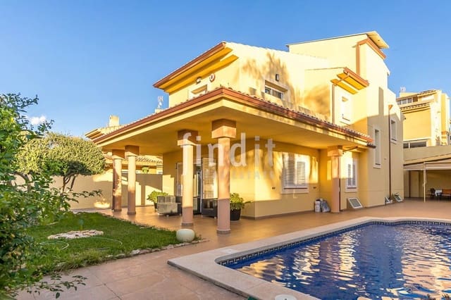 4 sovrum Villa till salu i Benidorm med pool - 750 000 € (Ref: 9402942)