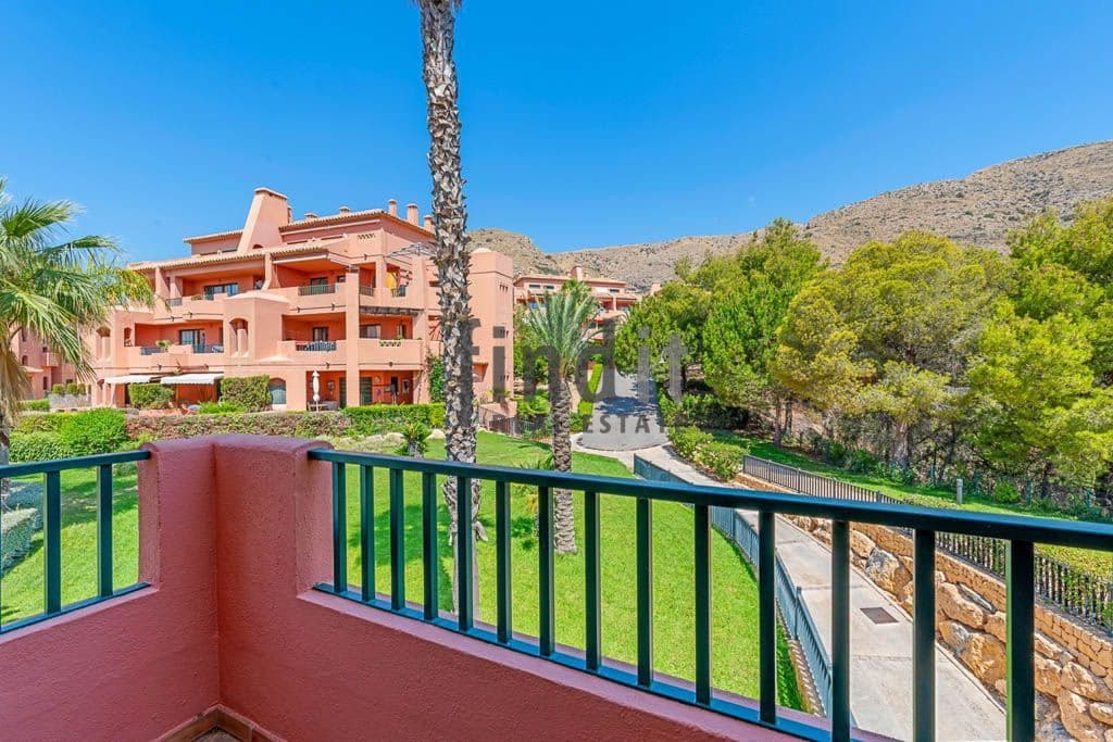 2 soverom Leilighet til salgs i Finestrat med svømmebasseng garasje - € 395 000 (Ref: 9547692)