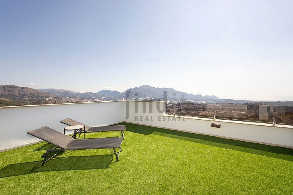 3 sypialnia Willa na sprzedaż w Polop z basenem garażem - 598 000 € (Ref: 9570699)