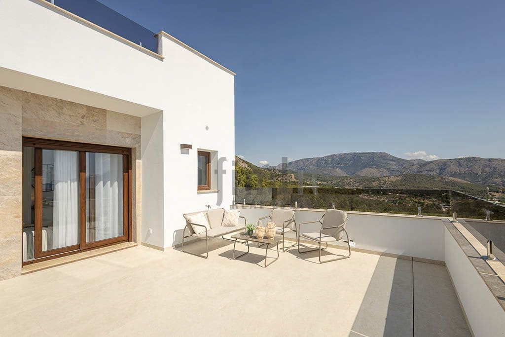 3 sypialnia Willa na sprzedaż w Polop z basenem garażem - 598 000 € (Ref: 9570699)