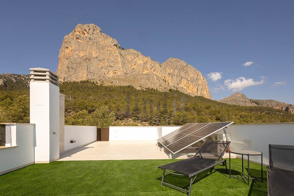 3 sypialnia Willa na sprzedaż w Polop z basenem garażem - 598 000 € (Ref: 9570699)