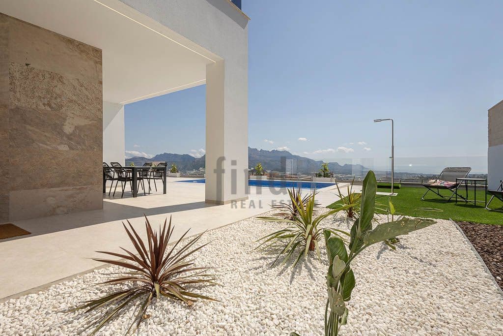 3 sypialnia Willa na sprzedaż w Polop z basenem garażem - 598 000 € (Ref: 9570699)