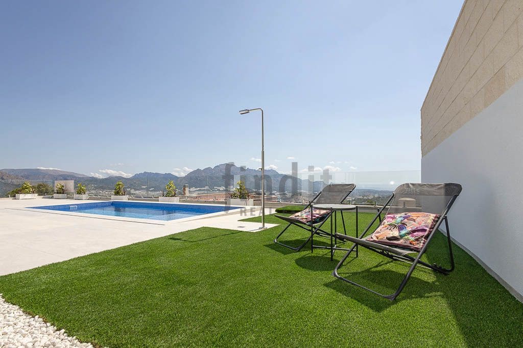 3 sypialnia Willa na sprzedaż w Polop z basenem garażem - 598 000 € (Ref: 9570699)