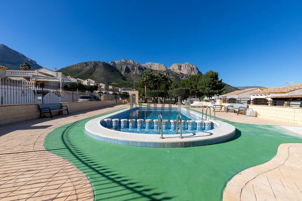 2 soveværelse Bungalow til salg i Polop med garage - € 169.000 (Ref: 9607225)