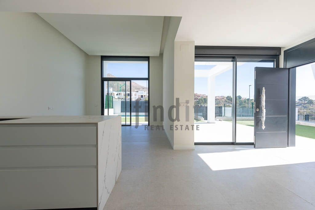 3 bedroom Villa for sale in Finestrat with pool garage - € 575,000 (Ref: 9625349)