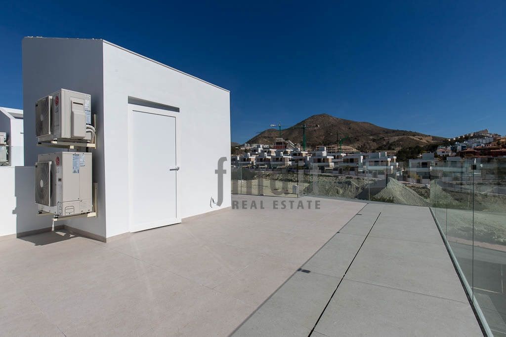 3 bedroom Villa for sale in Finestrat with pool garage - € 575,000 (Ref: 9625349)