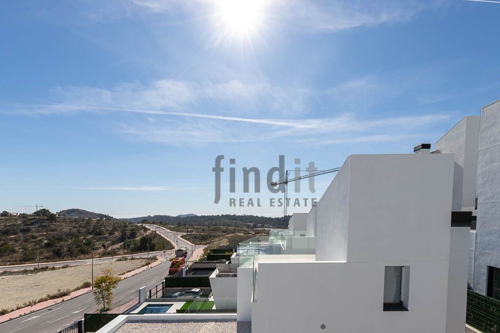 3 bedroom Villa for sale in Finestrat with pool garage - € 575,000 (Ref: 9625349)