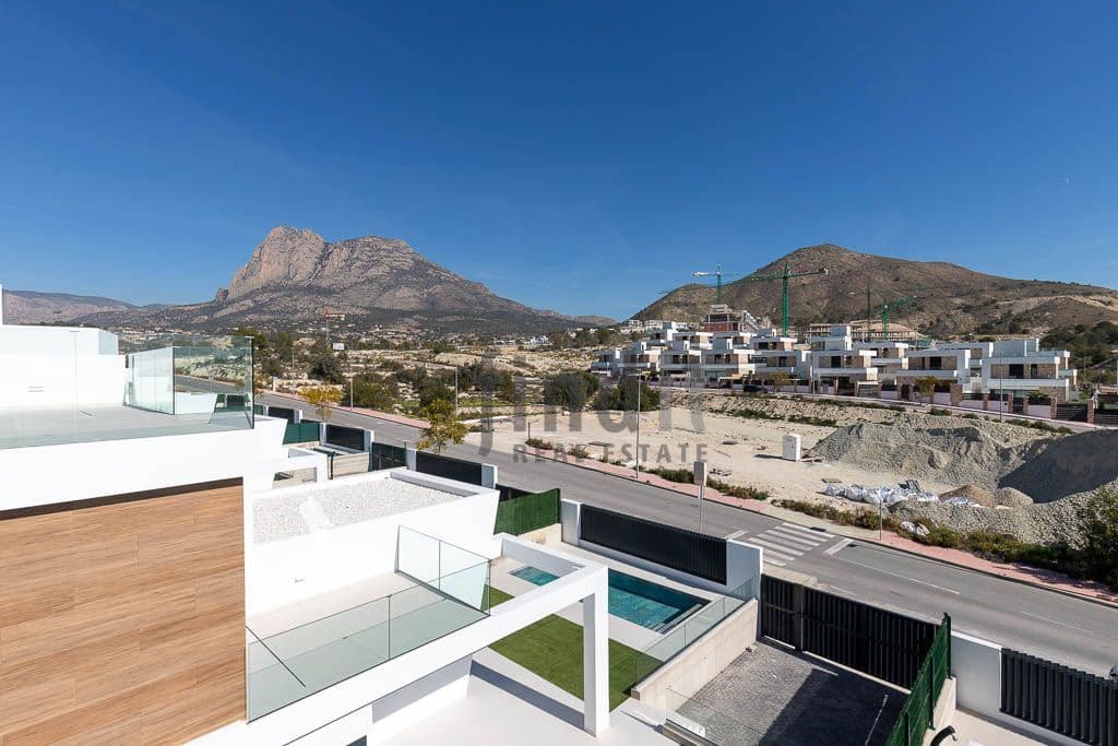 3 bedroom Villa for sale in Finestrat with pool garage - € 575,000 (Ref: 9625349)