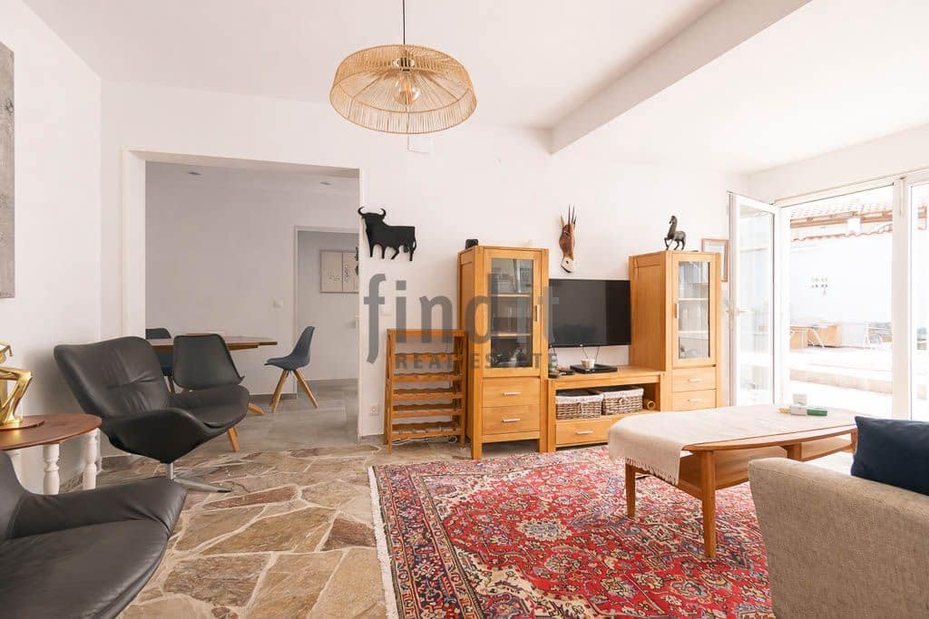 3 bedroom Villa for sale in Albir with pool garage - € 549,000 (Ref: 9807670)