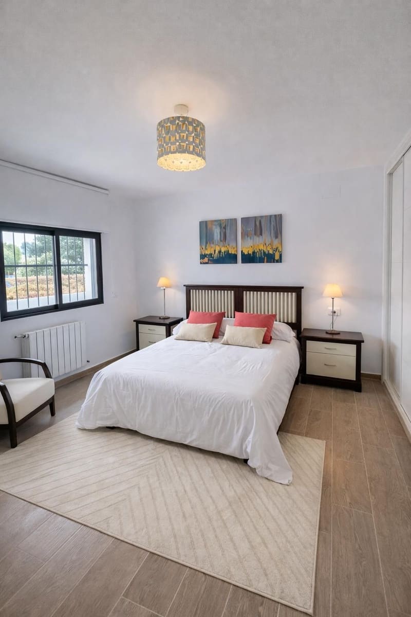 4 soveværelse Villa til salg i La Nucia med swimmingpool - € 895.000 (Ref: 9828290)