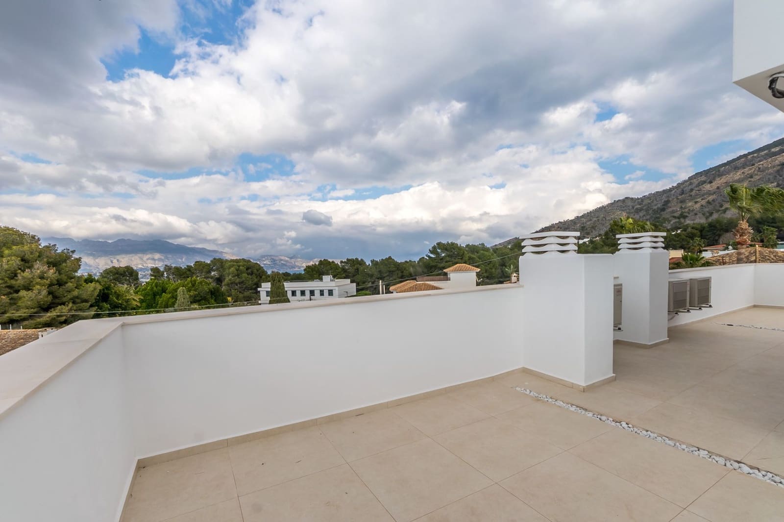 4 soveværelse Villa til salg i Albir med swimmingpool - € 1.195.000 (Ref: 9842146)