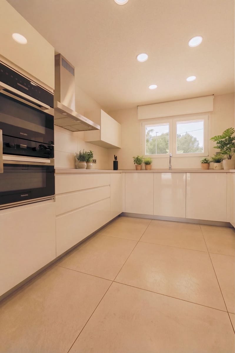 4 soveværelse Villa til salg i Albir med swimmingpool - € 1.150.000 (Ref: 9842147)