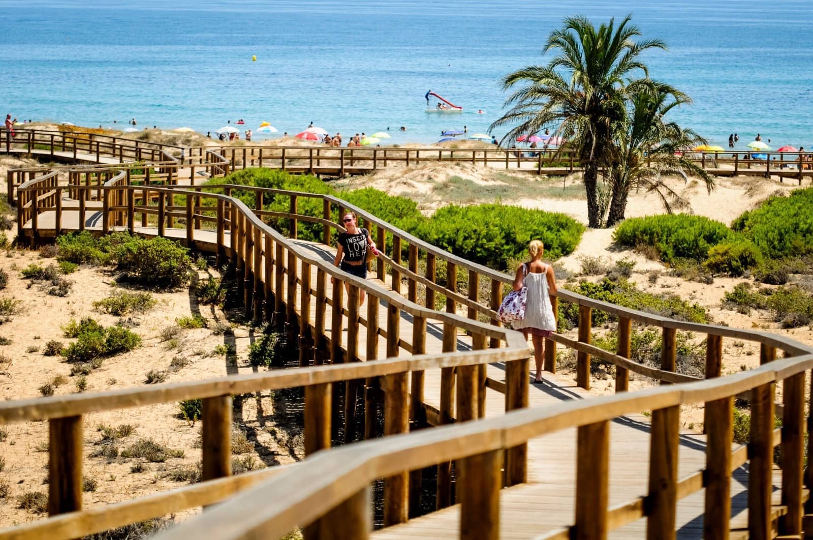 Chalet de 2 habitaciones en Santa Pola en venta con piscina - 289.000 € (Ref: 9949162)