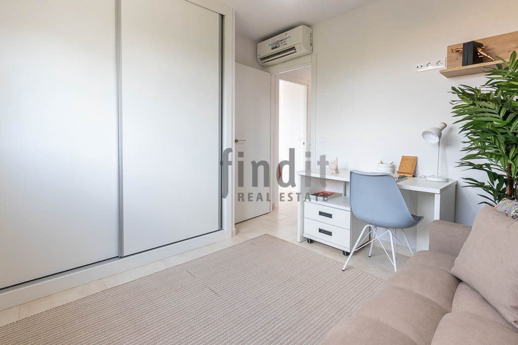 3 soveværelse Villa til salg i Busot med swimmingpool garage - € 355.000 (Ref: 9951036)