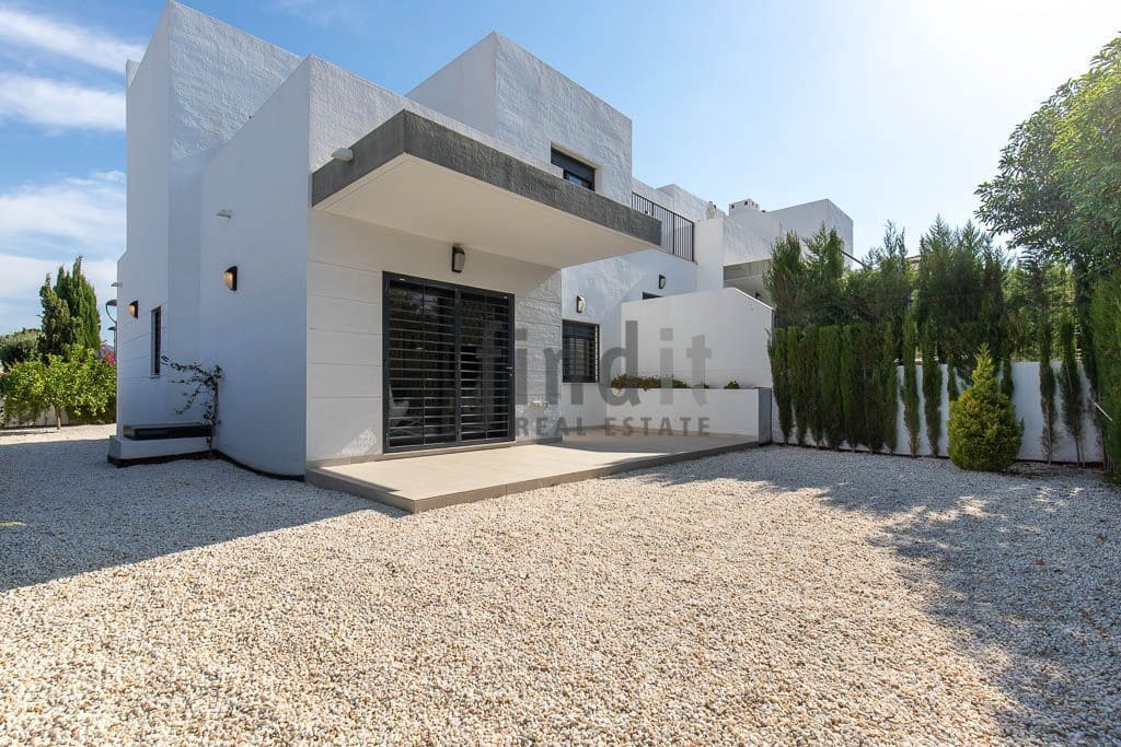 3 soveværelse Villa til salg i Busot med swimmingpool garage - € 355.000 (Ref: 9951036)