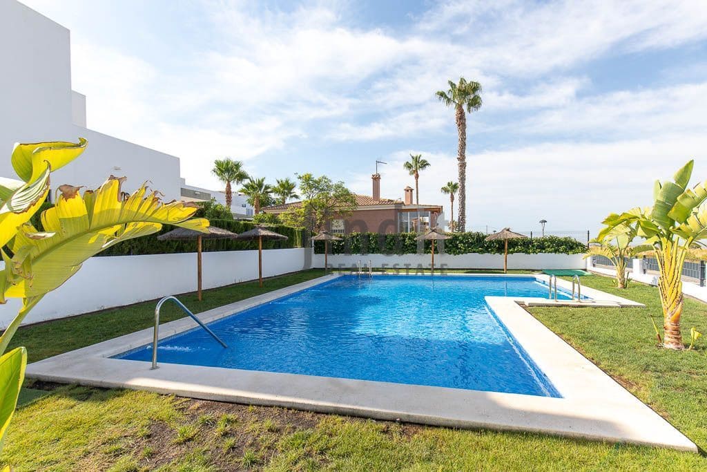 3 soveværelse Villa til salg i Busot med swimmingpool garage - € 355.000 (Ref: 9951036)