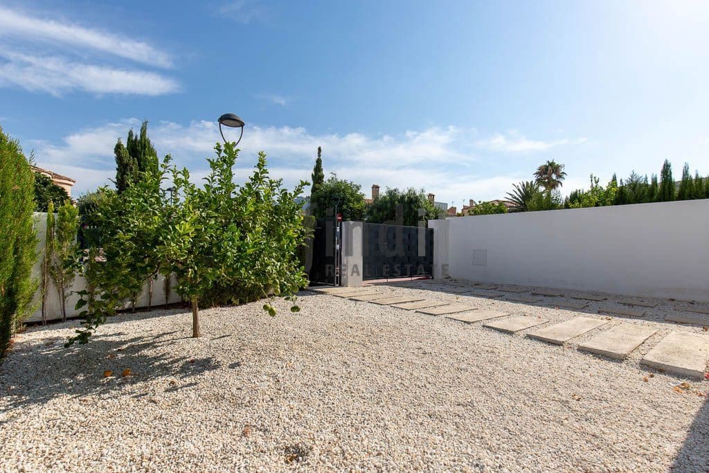 3 soveværelse Villa til salg i Busot med swimmingpool garage - € 355.000 (Ref: 9951036)
