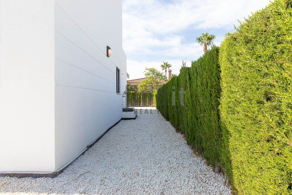 3 soveværelse Villa til salg i Busot med swimmingpool garage - € 355.000 (Ref: 9951036)