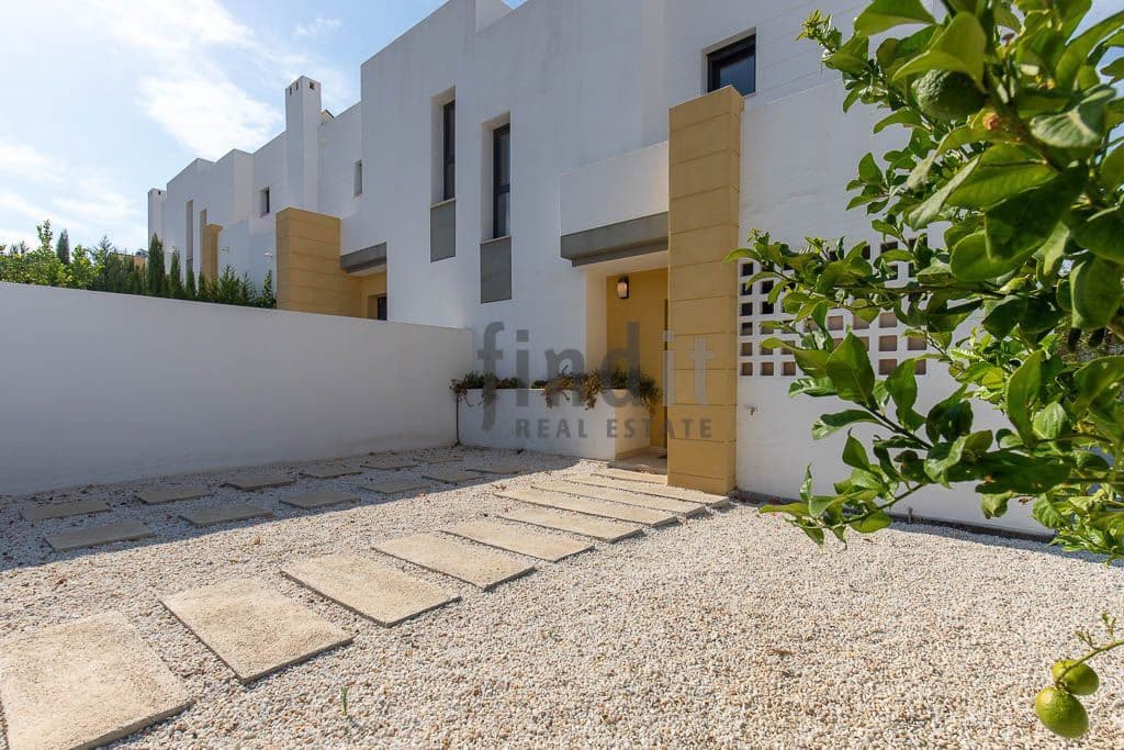 3 soveværelse Villa til salg i Busot med swimmingpool garage - € 355.000 (Ref: 9951036)