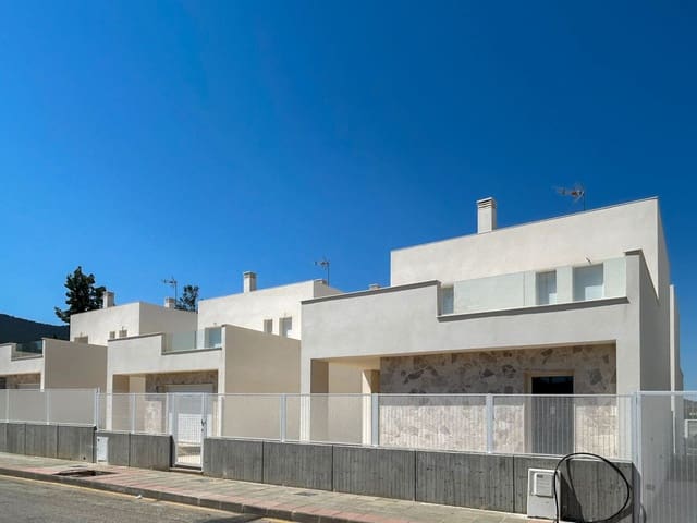 Chalet de 3 habitaciones en Hondón de las Nieves en venta con piscina - 357.250 € (Ref: 9962022)