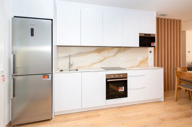 Chalet de 3 habitaciones en Hondón de las Nieves en venta con piscina - 357.250 € (Ref: 9962022)