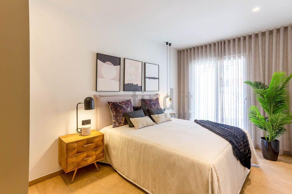 2 bedroom Apartment for sale in Algorfa with pool - € 299,000 (Ref: 9966129)