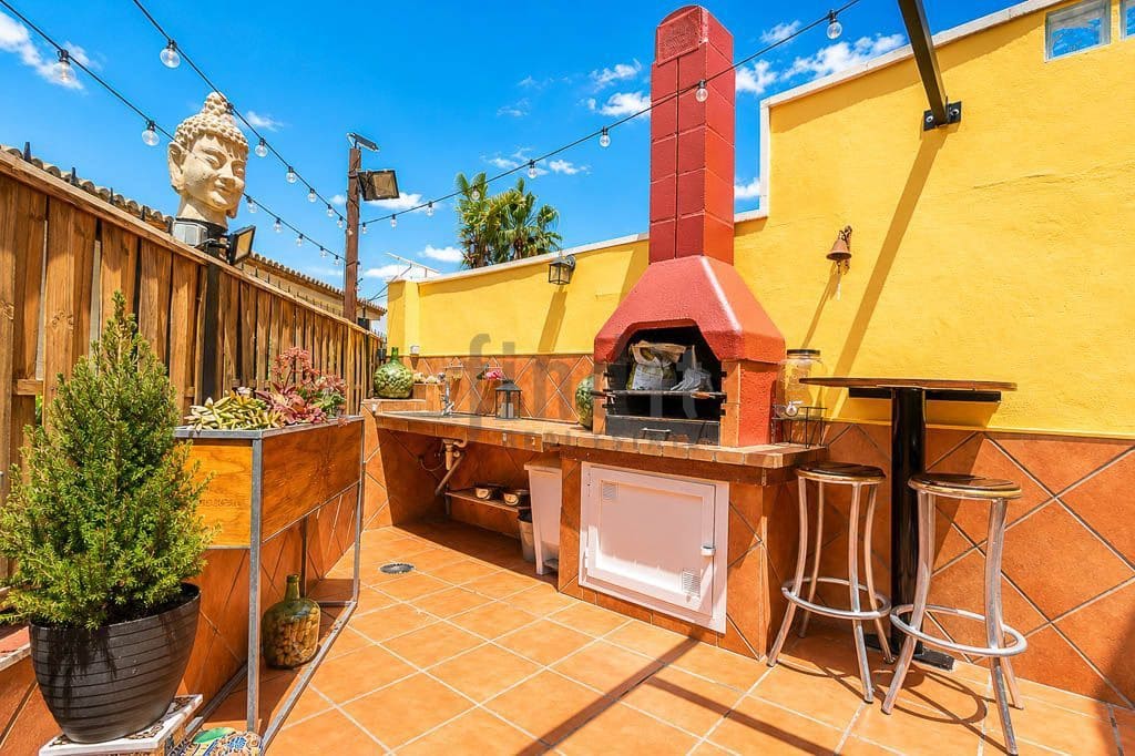 3 bedroom Villa for sale in Albir - € 299,000 (Ref: 9966130)
