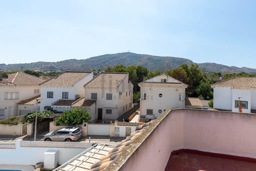 4 slaapkamer Villa te koop in Albir met zwembad garage - € 595.000 (Ref: 9986406)