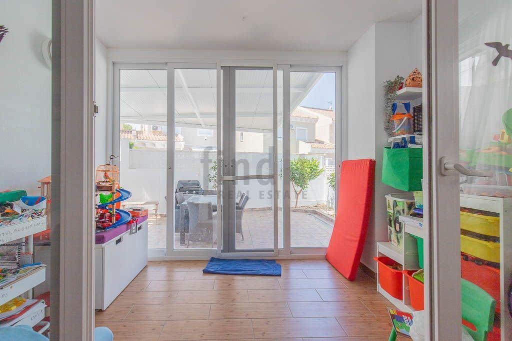 4 slaapkamer Villa te koop in Albir met zwembad garage - € 595.000 (Ref: 9986406)