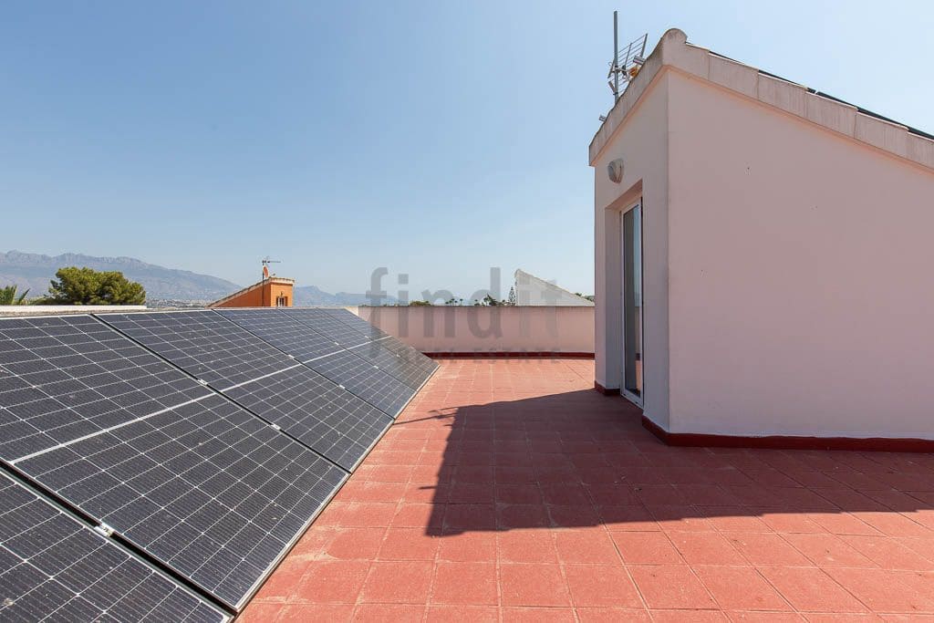 4 slaapkamer Villa te koop in Albir met zwembad garage - € 595.000 (Ref: 9986406)