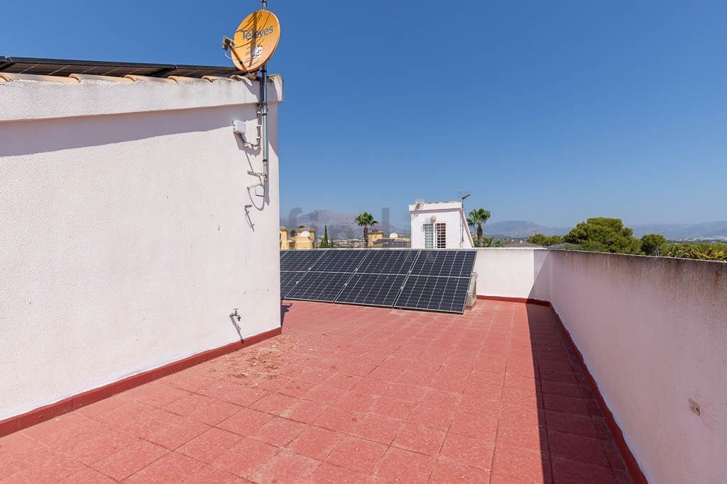 4 slaapkamer Villa te koop in Albir met zwembad garage - € 595.000 (Ref: 9986406)