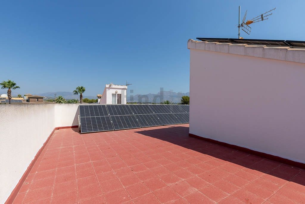4 slaapkamer Villa te koop in Albir met zwembad garage - € 595.000 (Ref: 9986406)