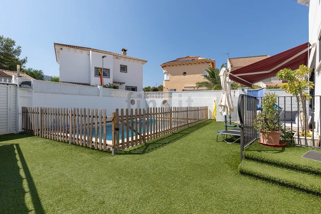 4 slaapkamer Villa te koop in Albir met zwembad garage - € 595.000 (Ref: 9986406)