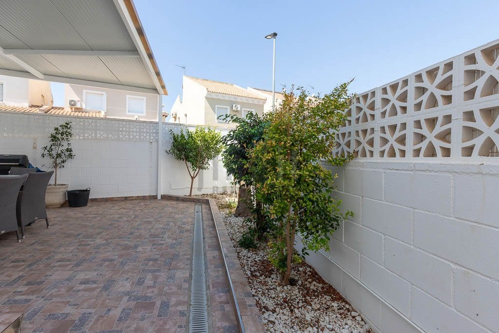 4 slaapkamer Villa te koop in Albir met zwembad garage - € 595.000 (Ref: 9986406)
