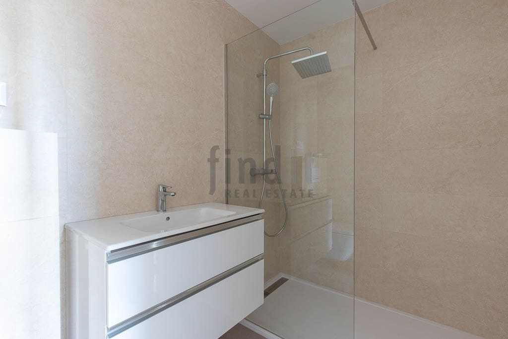 3 soverom Leilighet til salgs i Alicante by med svømmebasseng garasje - € 430 000 (Ref: 9998096)