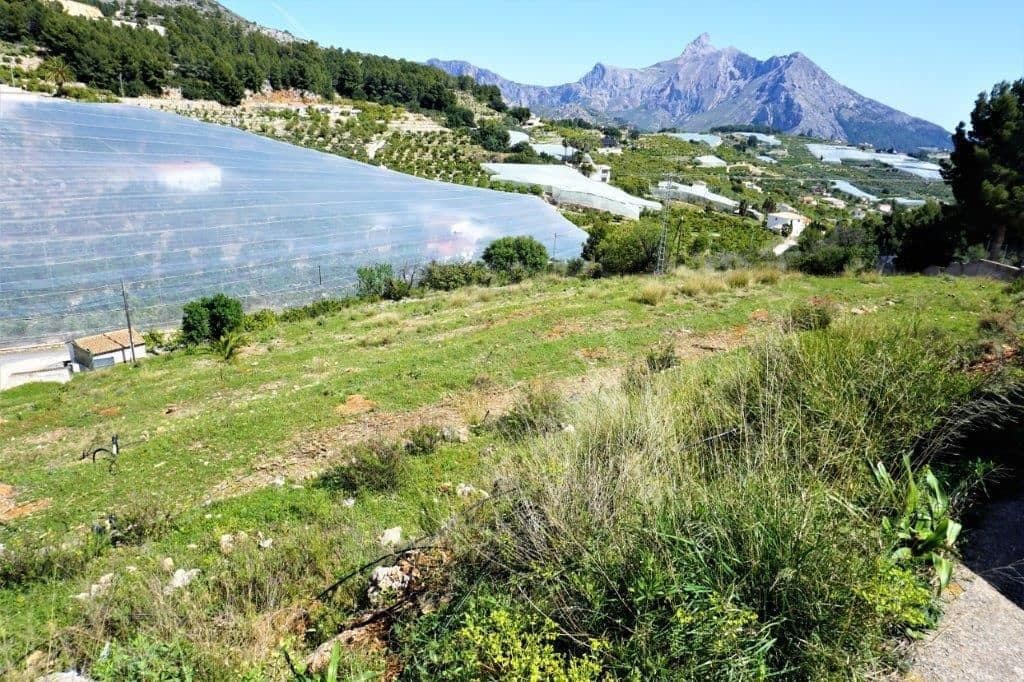 Grunde uden byggetilladelser til salg i Guadalest - € 360.000 (Ref: 4891511)