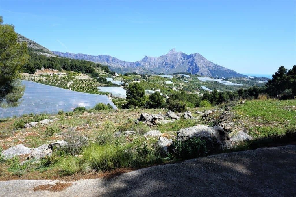 Grunde uden byggetilladelser til salg i Guadalest - € 360.000 (Ref: 4891511)