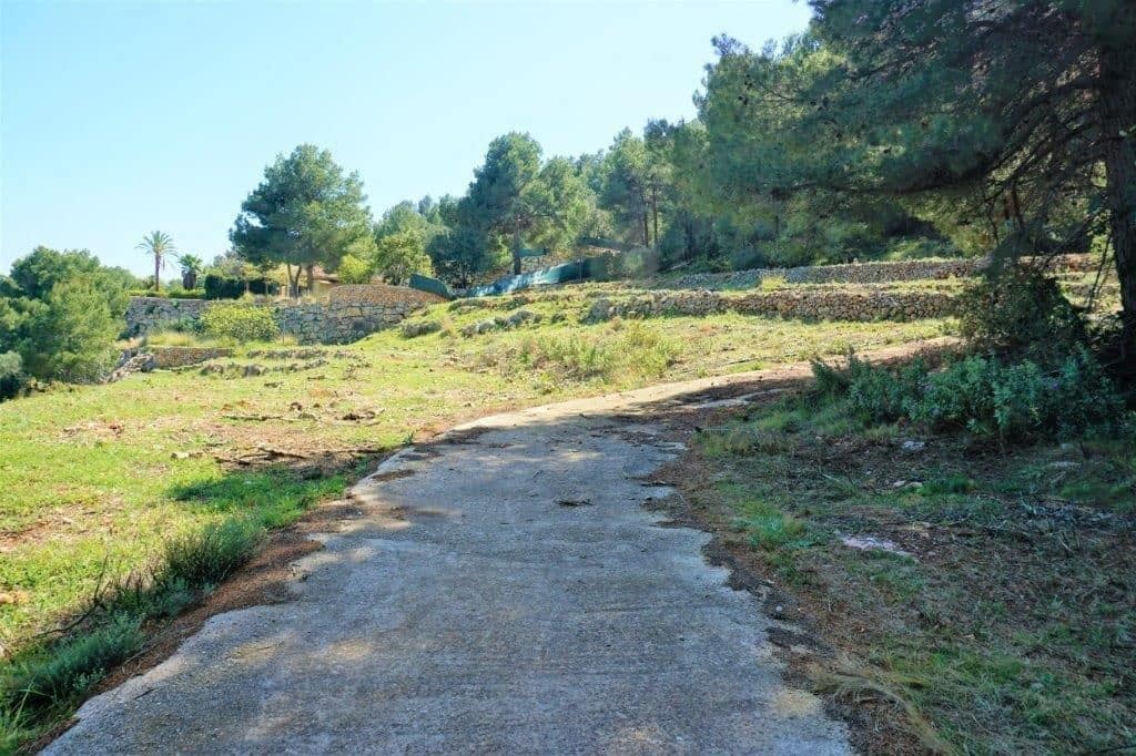 Grunde uden byggetilladelser til salg i Guadalest - € 360.000 (Ref: 4891511)