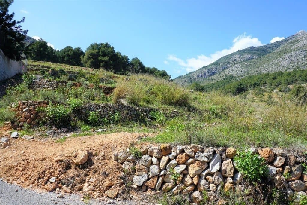 Grunde uden byggetilladelser til salg i Guadalest - € 360.000 (Ref: 4891511)