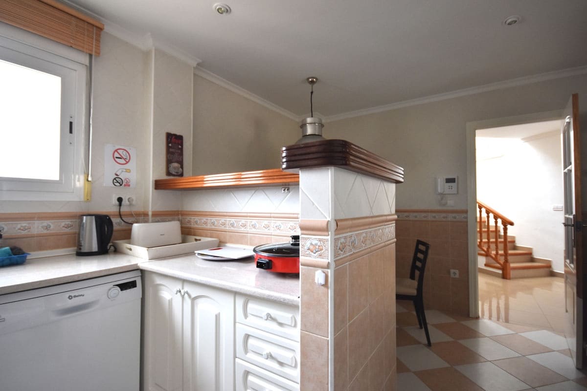 6 sypialnia Willa na sprzedaż w Calpe / Calp z basenem garażem - 855 000 € (Ref: 8541044)