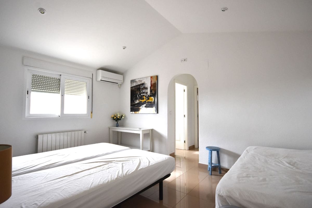 6 sypialnia Willa na sprzedaż w Calpe / Calp z basenem garażem - 855 000 € (Ref: 8541044)