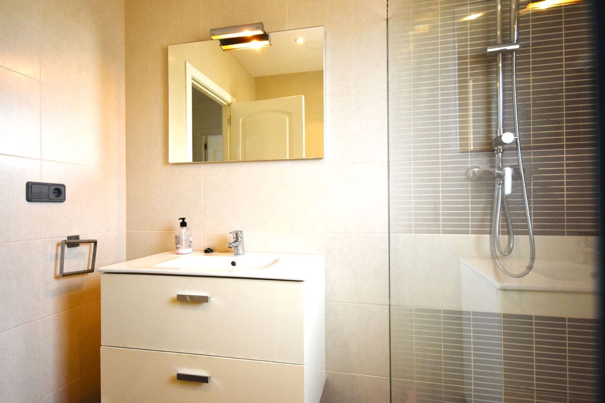 6 sypialnia Willa na sprzedaż w Calpe / Calp z basenem garażem - 855 000 € (Ref: 8541044)