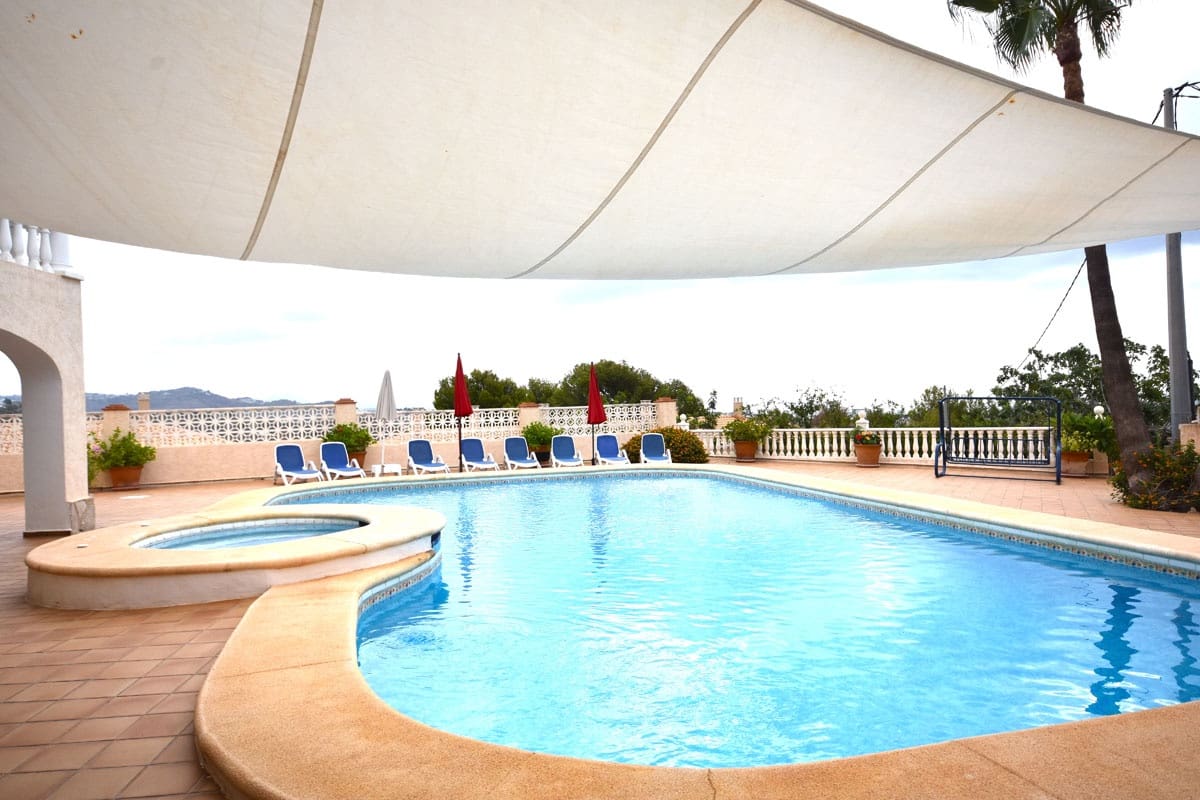 6 sypialnia Willa na sprzedaż w Calpe / Calp z basenem garażem - 855 000 € (Ref: 8541044)