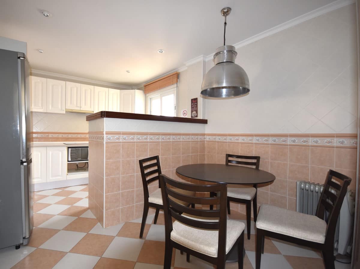 6 sypialnia Willa na sprzedaż w Calpe / Calp z basenem garażem - 855 000 € (Ref: 8541044)