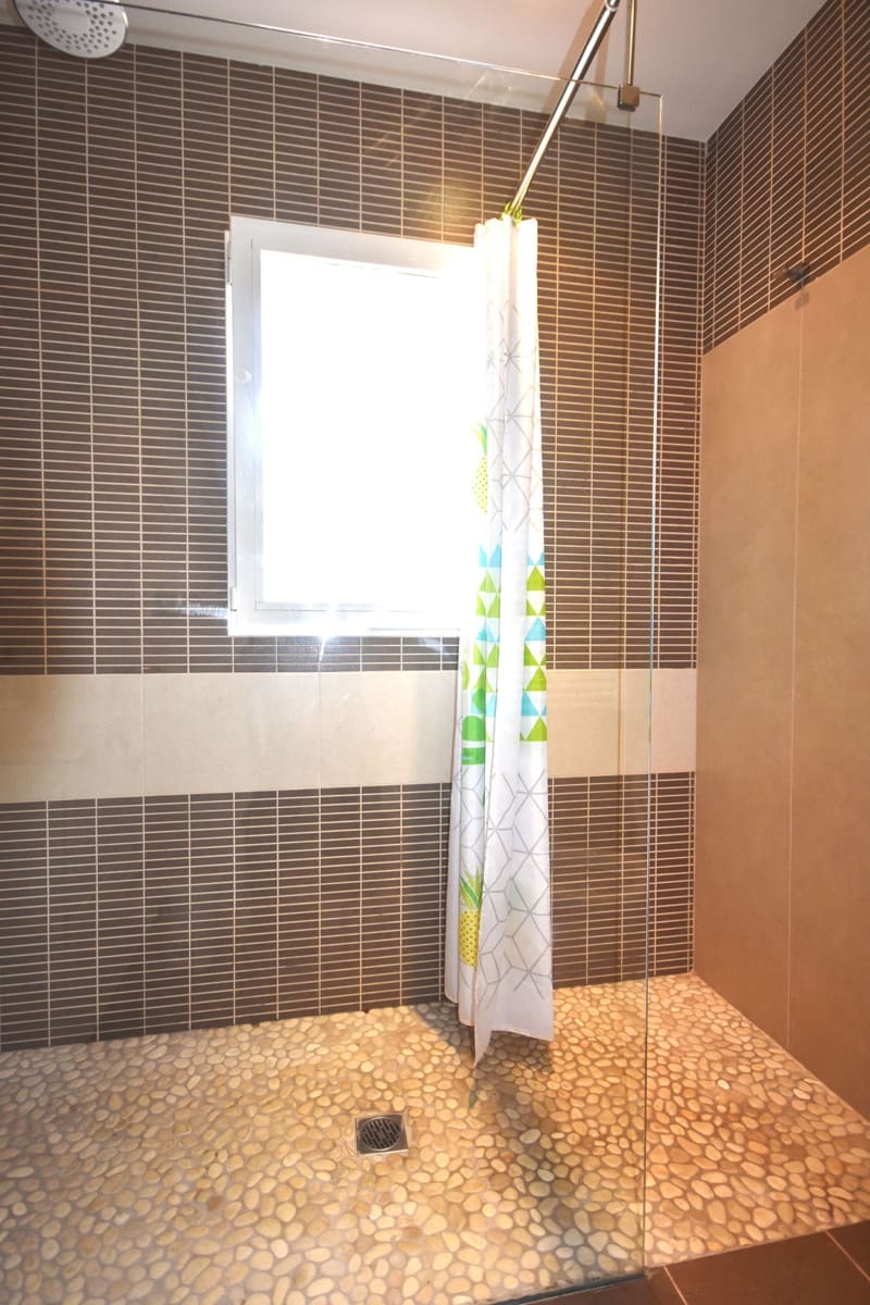 6 sypialnia Willa na sprzedaż w Calpe / Calp z basenem garażem - 855 000 € (Ref: 8541044)