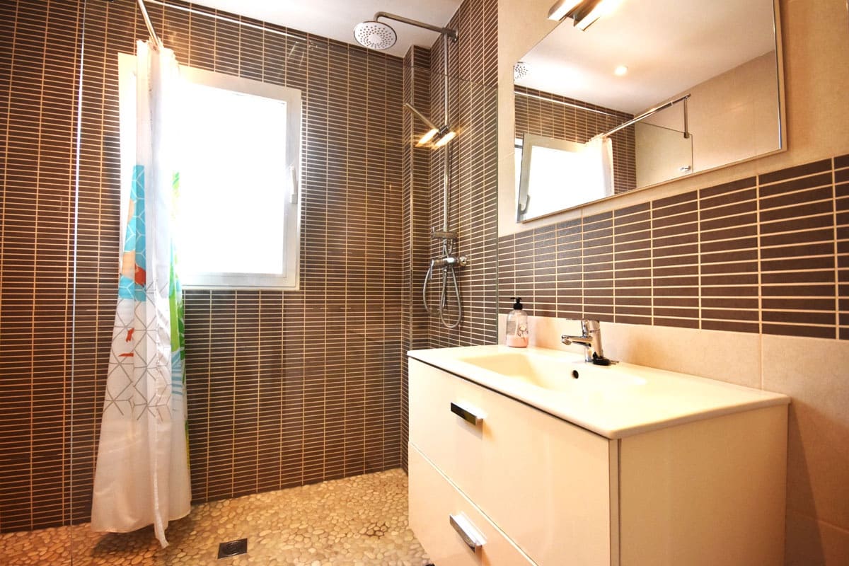 6 sypialnia Willa na sprzedaż w Calpe / Calp z basenem garażem - 855 000 € (Ref: 8541044)